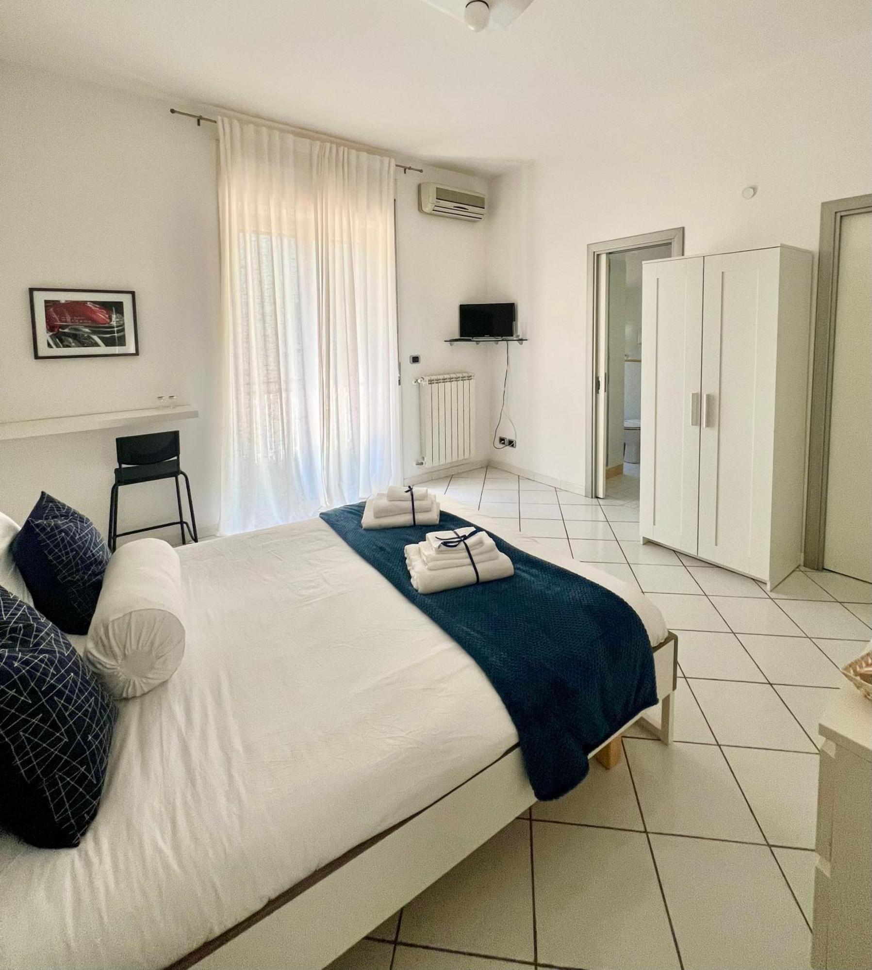 Suite 84 Holiday Home Salerno Exterior photo